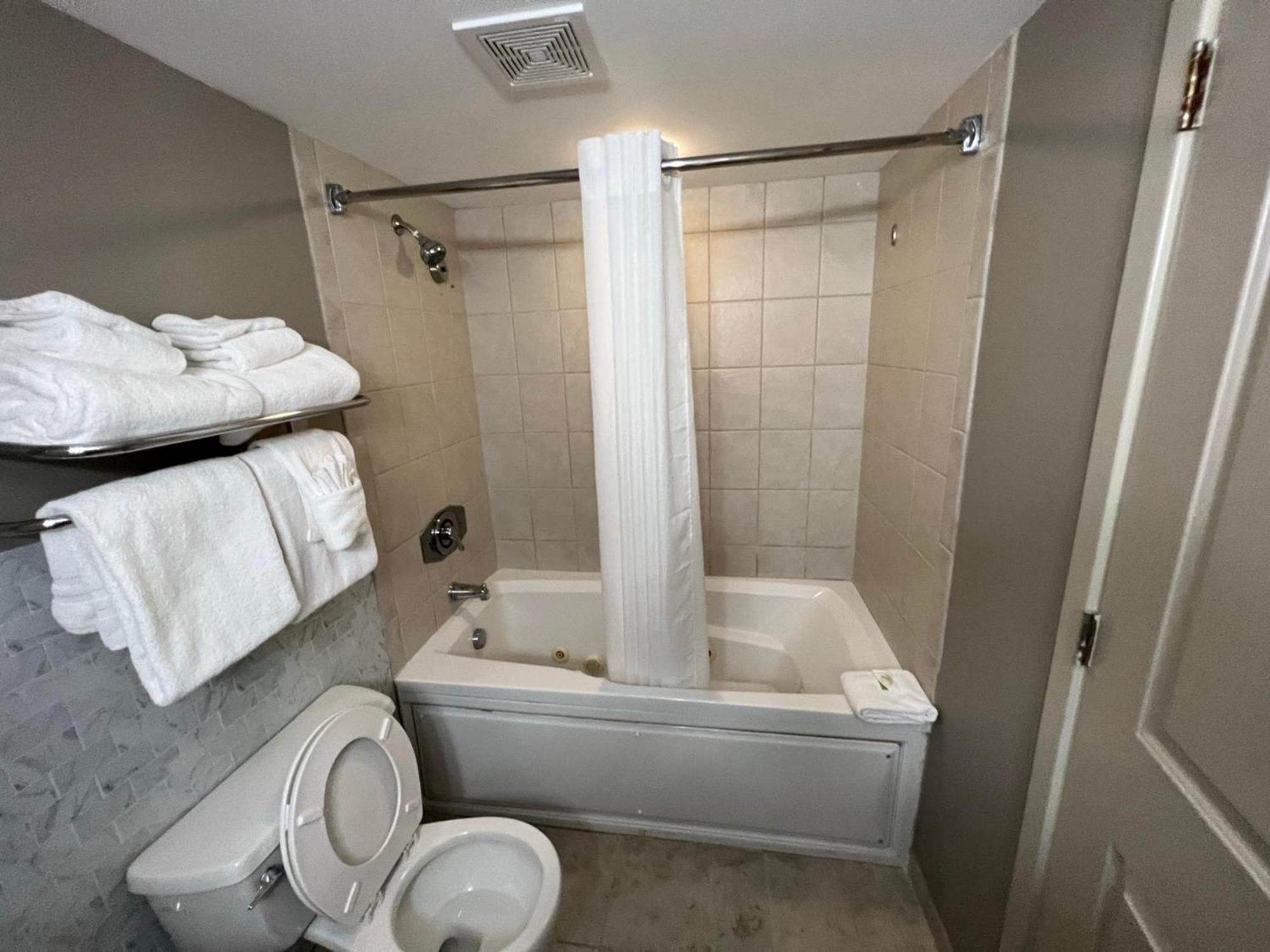 Villa 107 S Ocean Blvd, 0308 - Ocean Front Sleeps 6 à Myrtle Beach Extérieur photo